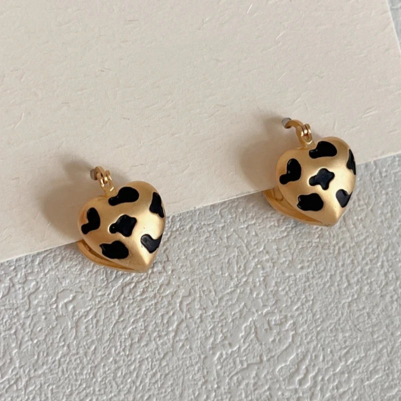 铜合金耳饰 925银针耳饰 豹纹金色爱心耳扣轻奢感雅丹风气质时尚