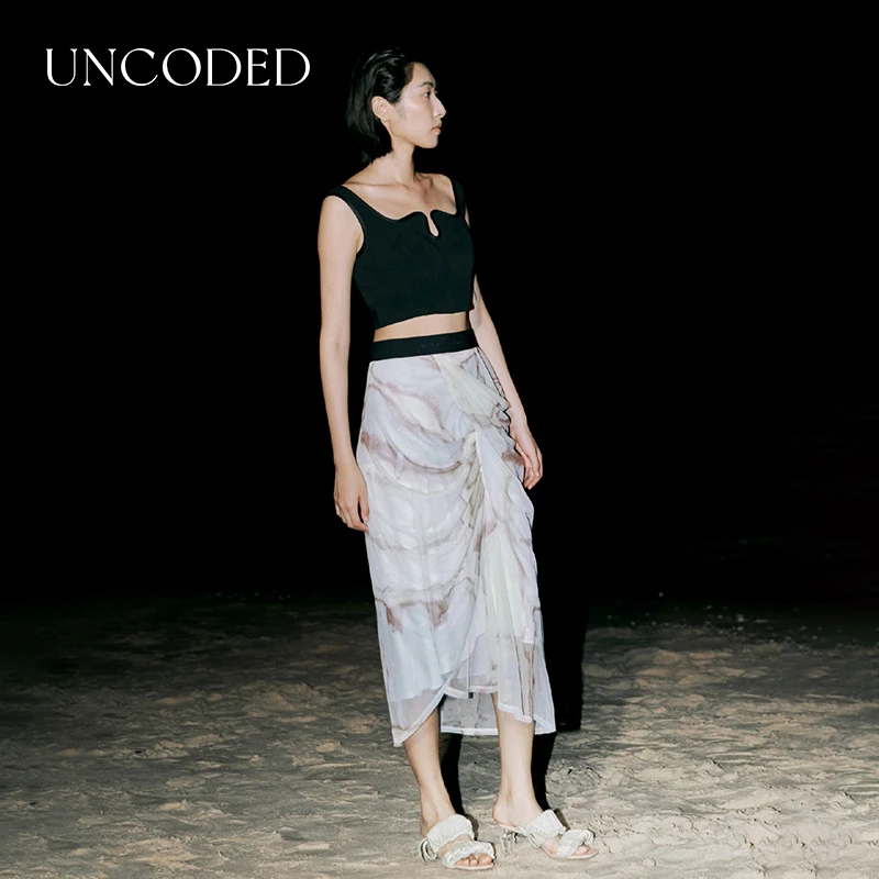 Auuuu/UNCODED夏季气质辣妹黑色背心KWSRY4N348