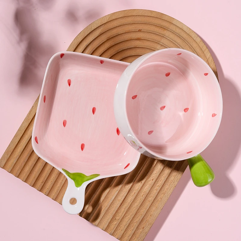 草莓2件套可爱高颜值网红陶瓷餐具带把的大号手柄碗单柄盘子家用