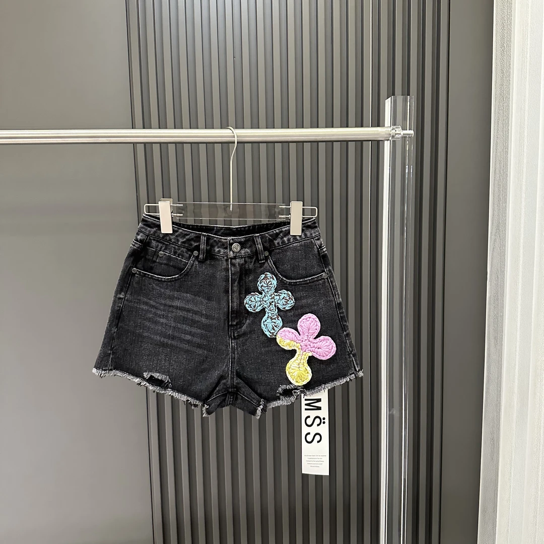 槿里南油小众设计师毛线花朵牛仔短裤