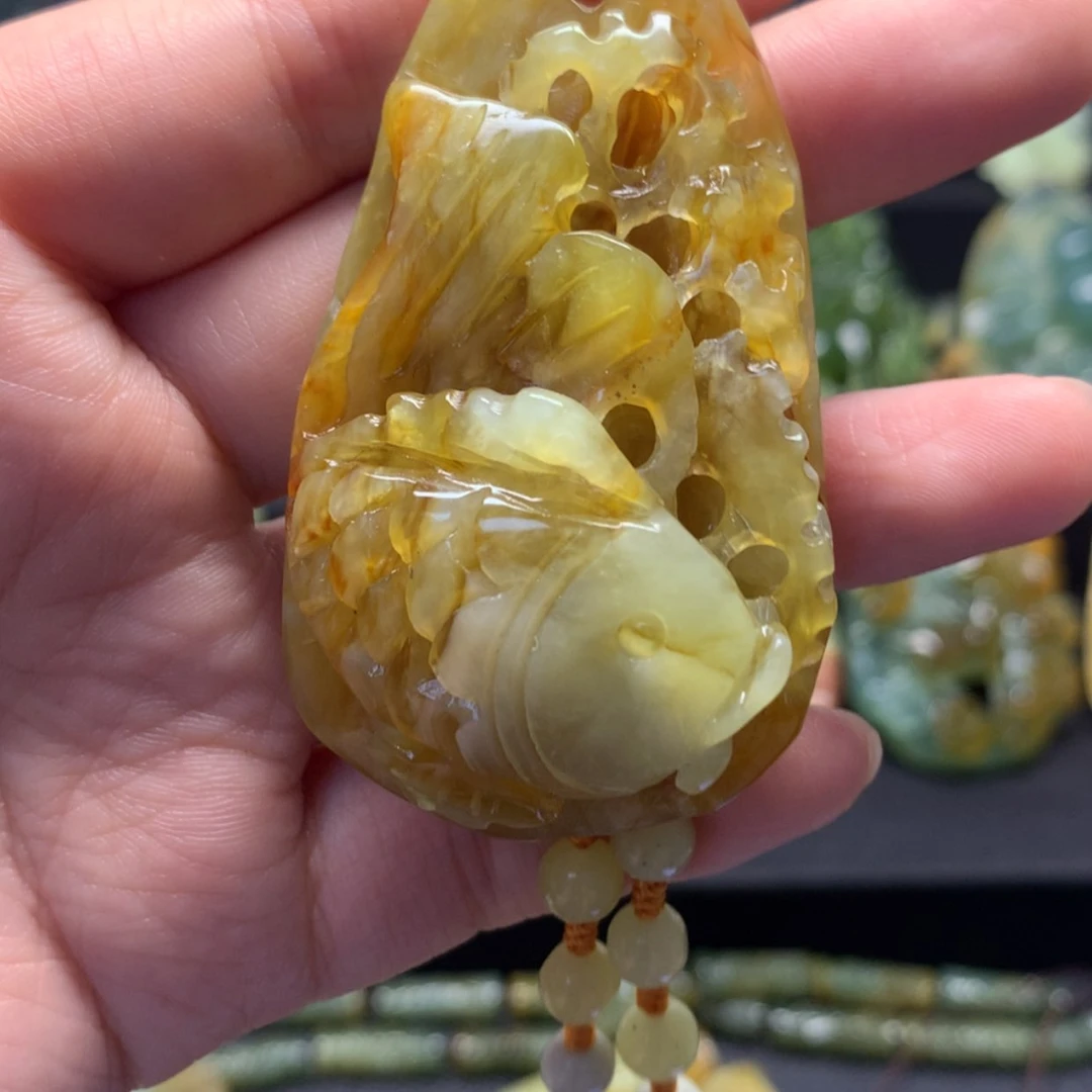 【闪购商品】蛇纹石玉颈饰未镶嵌