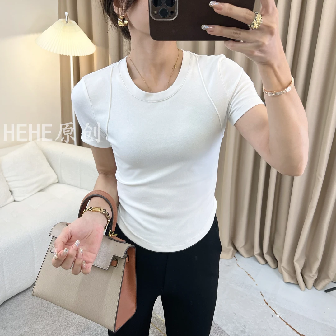 2025年夏季简约百搭圆领正肩T恤女弧形下摆遮肚修身显瘦抽褶别致