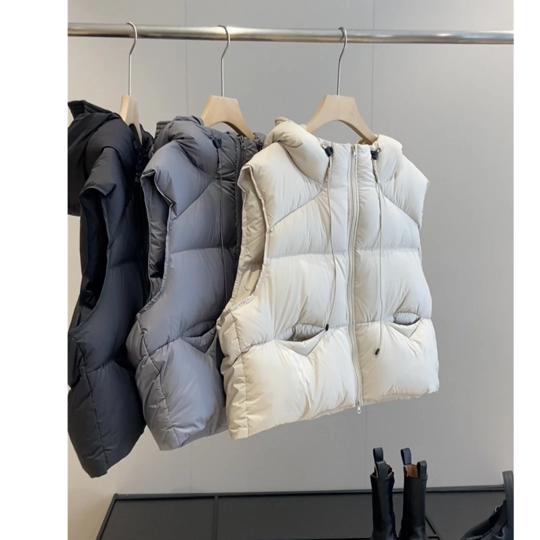 2024冬季新款白鸭绒轻柔泡芙蓬松连帽显瘦羽绒马甲女坎肩外套女