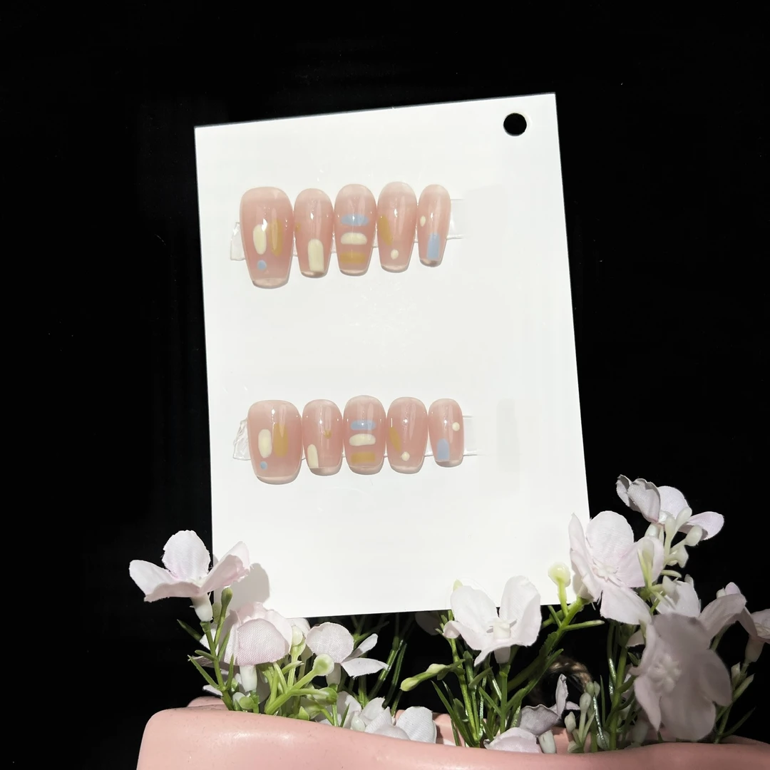 【涂鸦-孤品微瑕NO退换补】鹿鹿家-纯手工穿戴甲