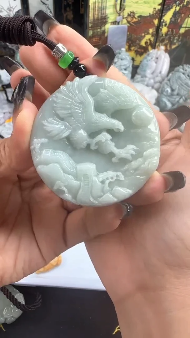 【闪购商品】翡翠颈饰未镶嵌大展宏图