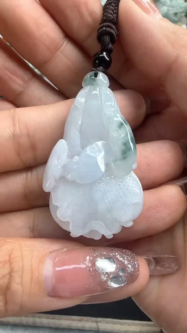 【闪购商品】翡翠颈饰未镶嵌白菜