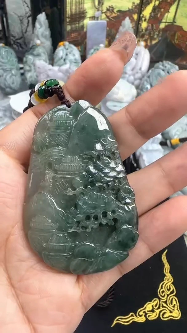 【闪购商品】翡翠颈饰未镶嵌山水【有瑕疵】