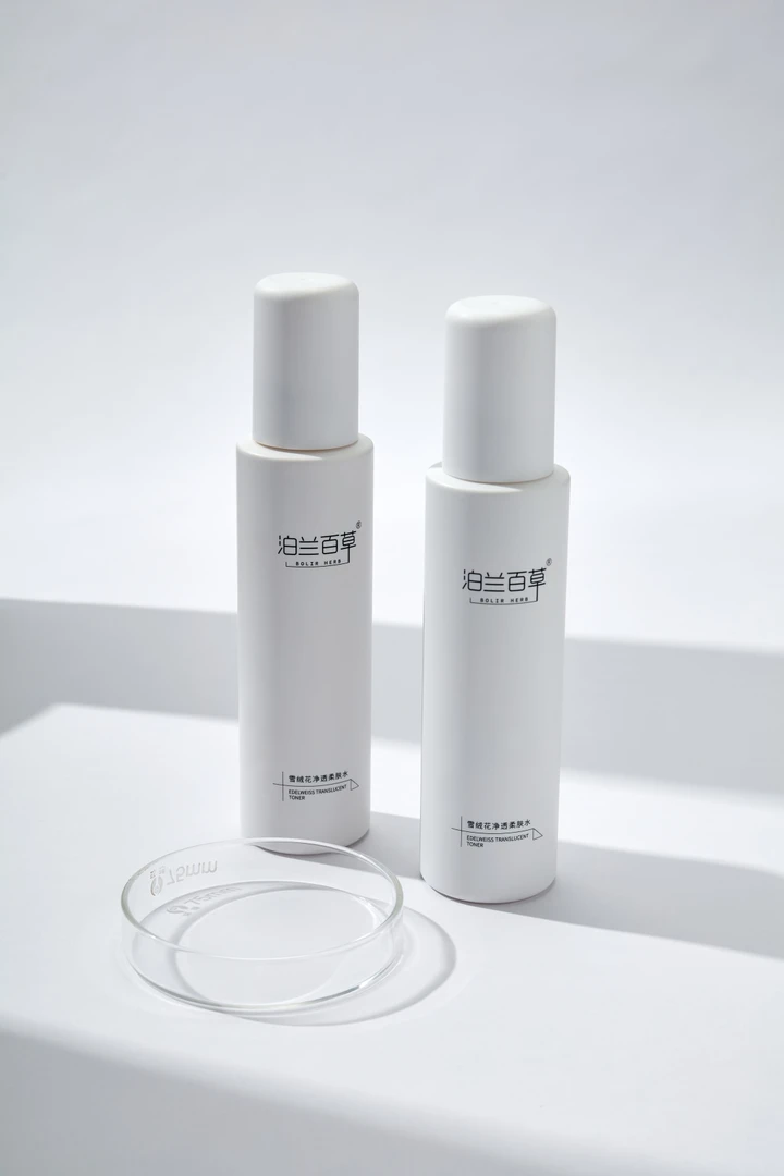 泊兰百草雪绒花净透柔肤水