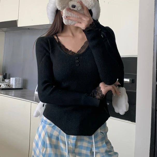 法式温柔假两件针织衫女秋冬季2025爆款蕾丝拼接V领修身长袖上衣