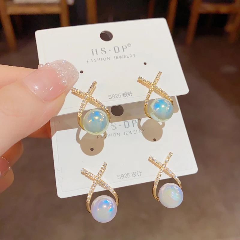 铜合金亚克力耳饰 法式交叉珠珠耳钉银针气质时尚简约设计感