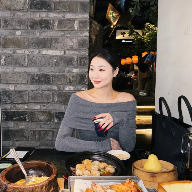 【韩不韩】一字肩上衣针织