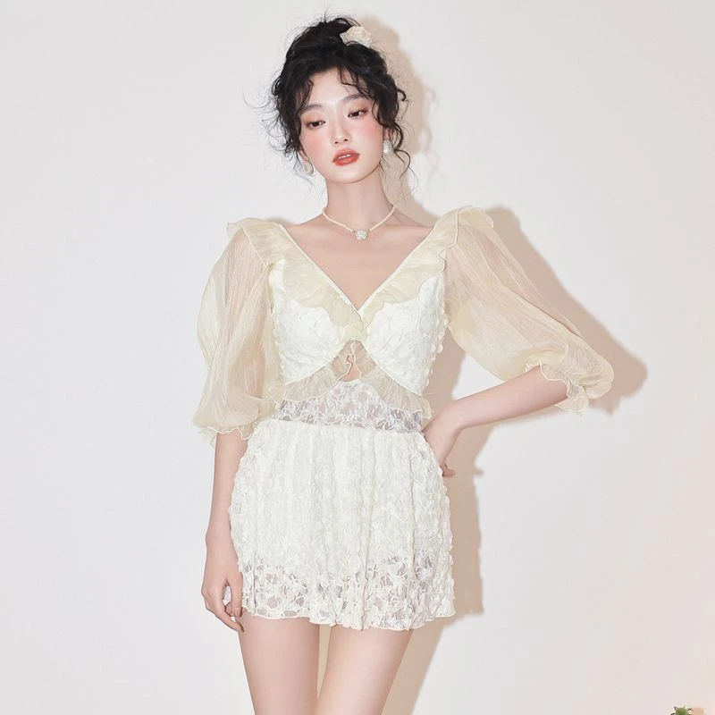 VSHA【奶杏夏日】新款刺绣蕾丝显瘦长袖法式遮肚保守连体泳衣度假