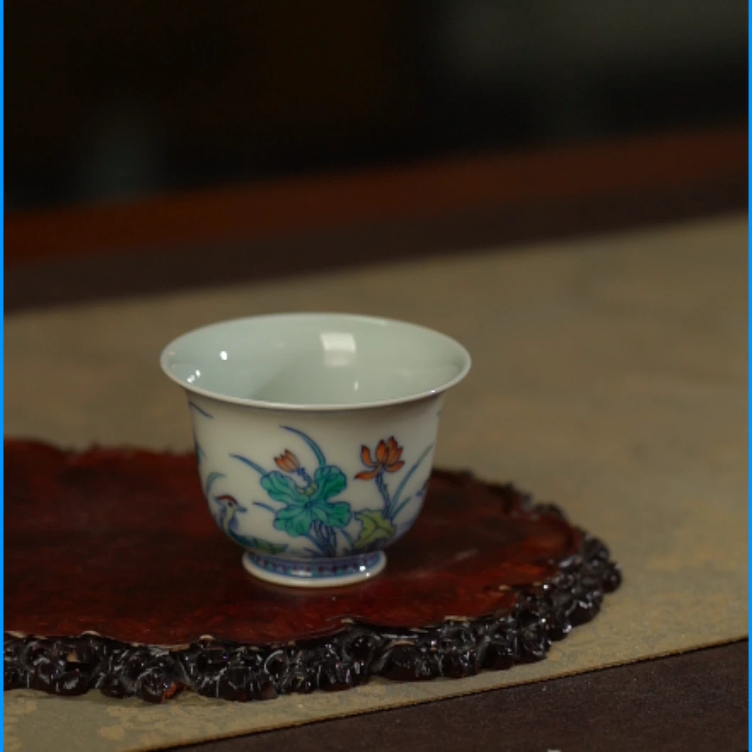 "一溪山房 斗彩  蝶荷塘铃铛杯"