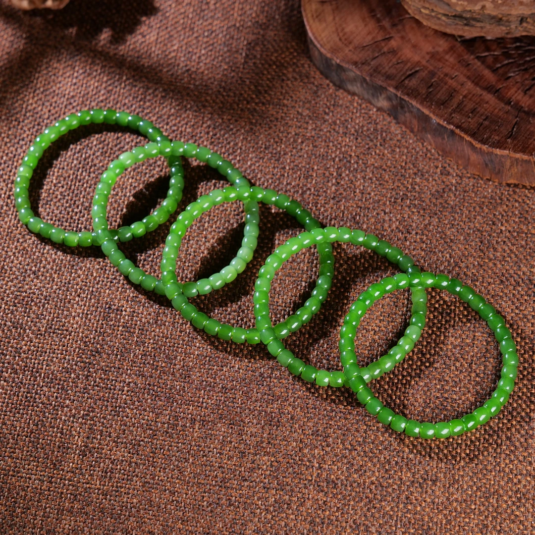 【小雨来了】和田玉5.5x5mm碧玉苹果绿直切手串 多样性发一件