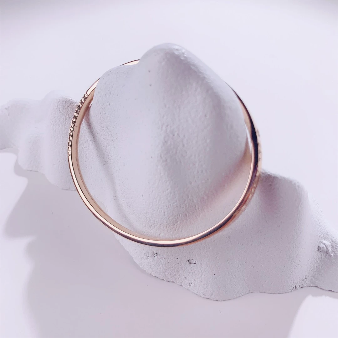 【小雨来了】18k金玫色设计款手镯 精美 时尚 百搭 气质 优雅 素款