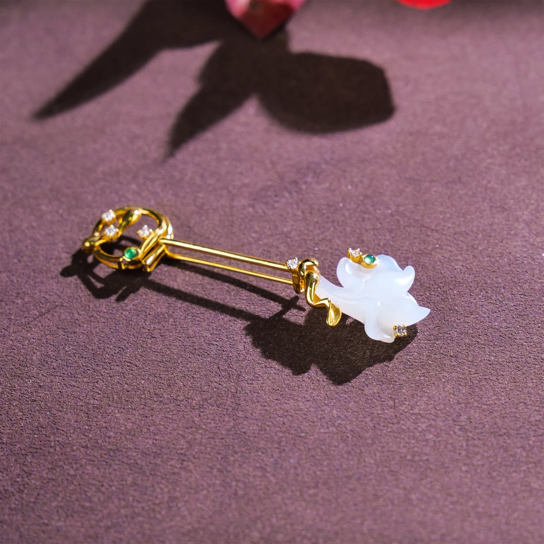 【小雨来了】18k金镶嵌和田玉白玉兰花胸针 白玉胸针胸花