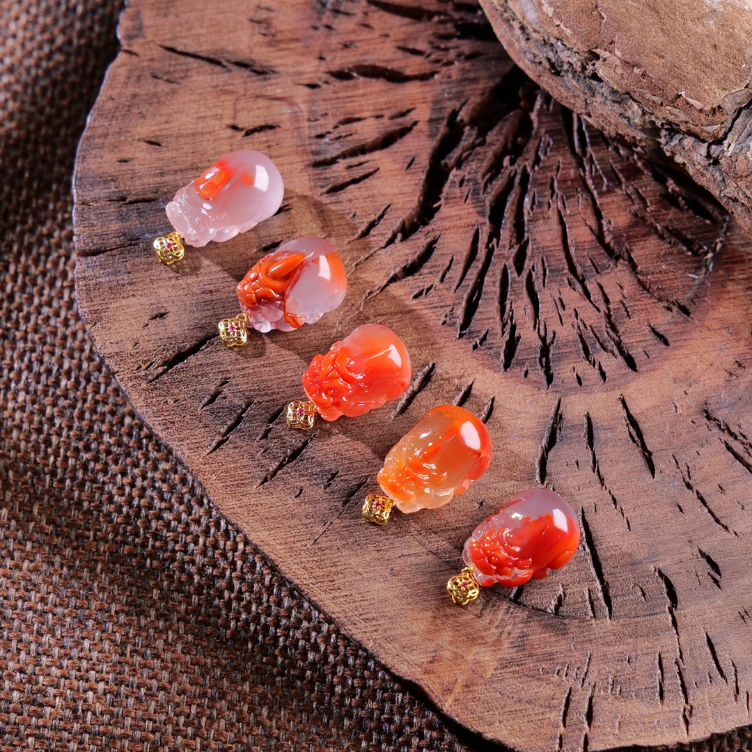 【小雨来了】18k金镶嵌南红貔貅挂坠 南红貔貅吊坠 多样性发一件