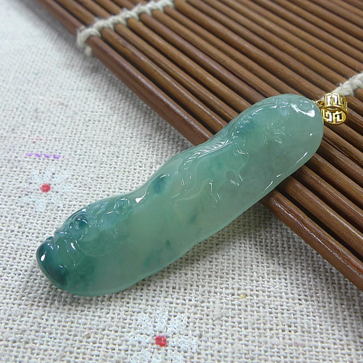 缅甸天然翡翠a货 老坑冰种飘花荷花鱼吊坠镶18k金