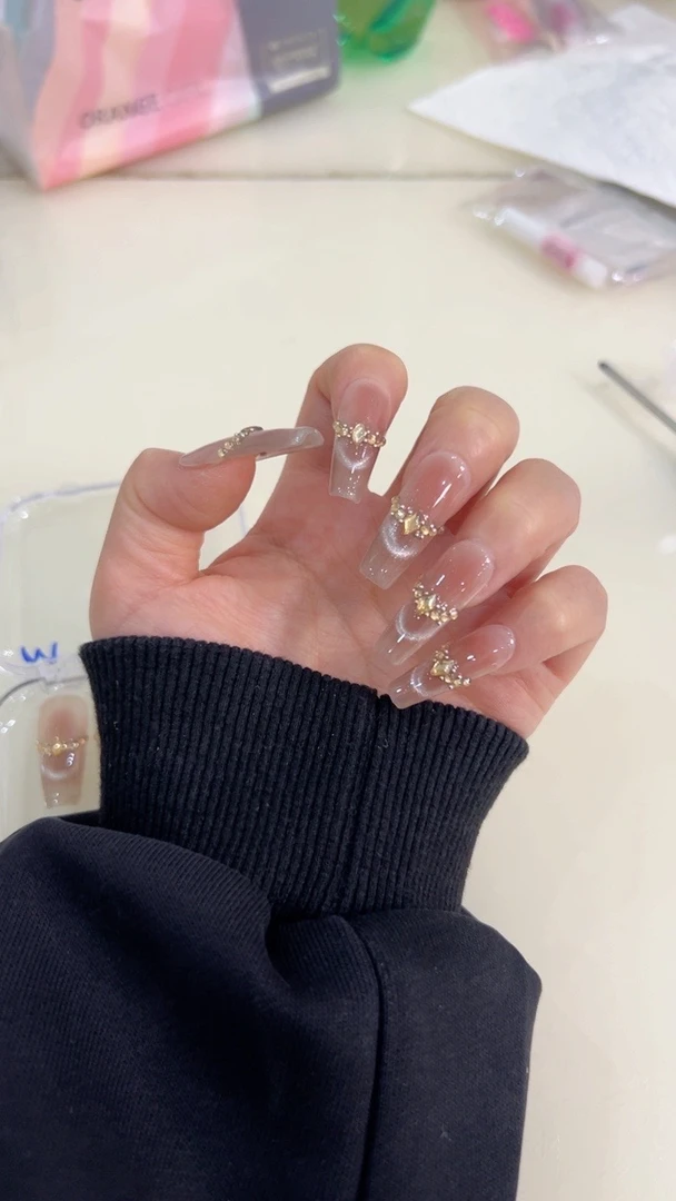 「小新纯手工穿戴甲高级感美甲」纯手工法式穿戴秋冬爆闪新款显白