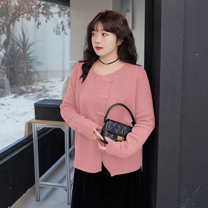 现大码女装210斤胖MM新中式复古盘扣时尚圆领毛衣开衫430990