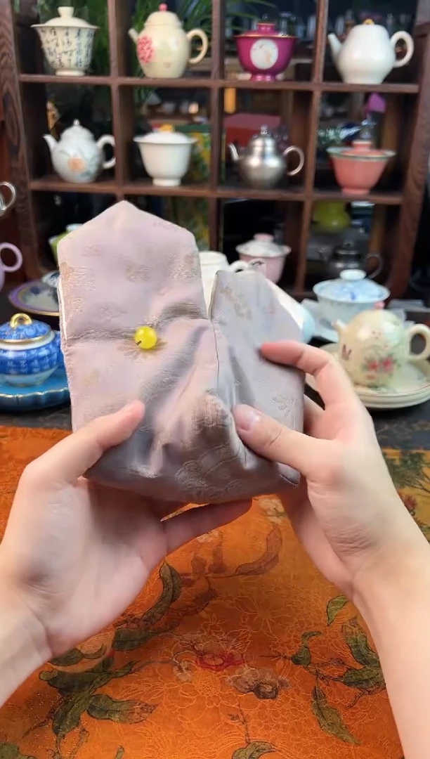 【闪购商品】密胺摆件紫色祥云包包