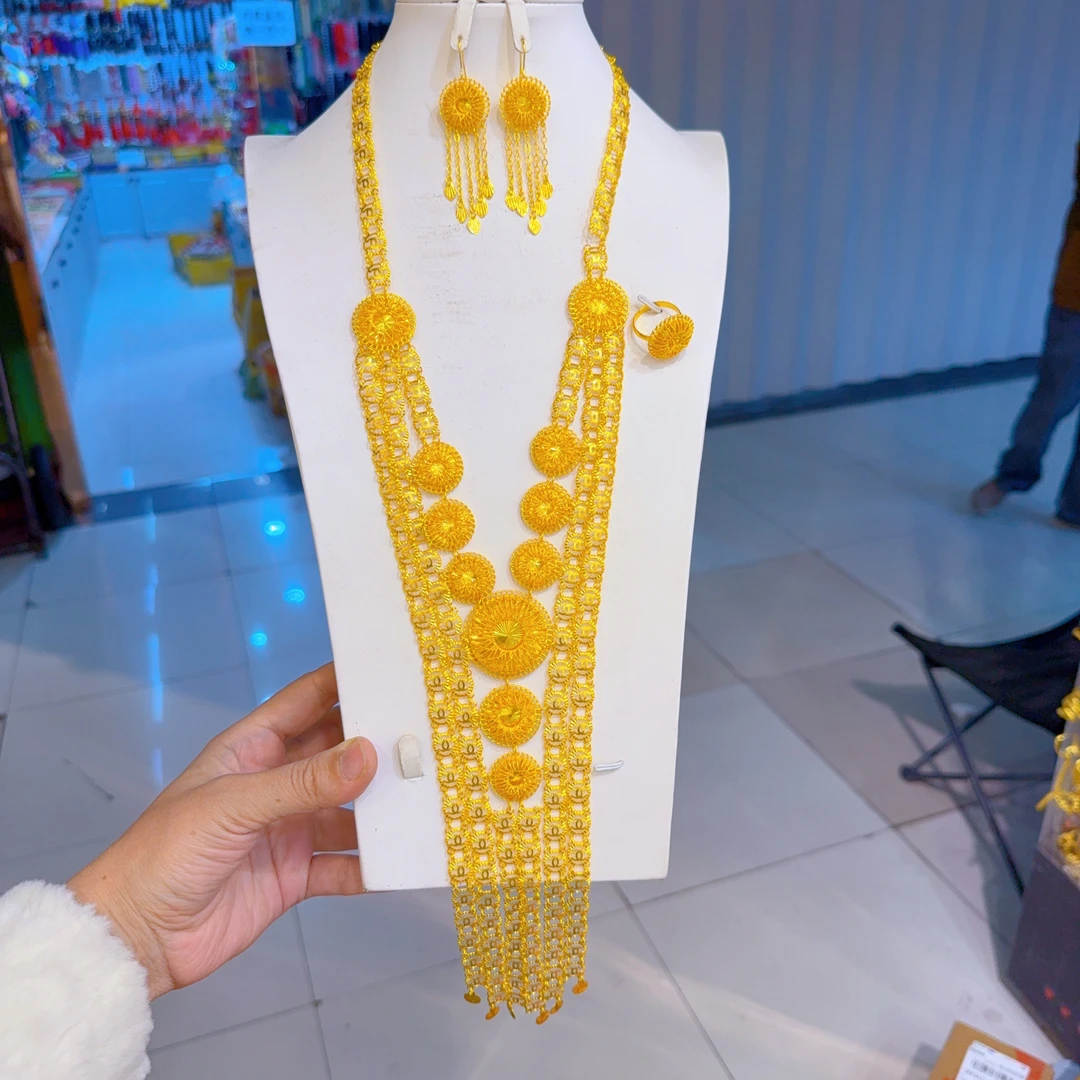 铜合金亚克力项链 新款精美时尚金子同款三件套首饰