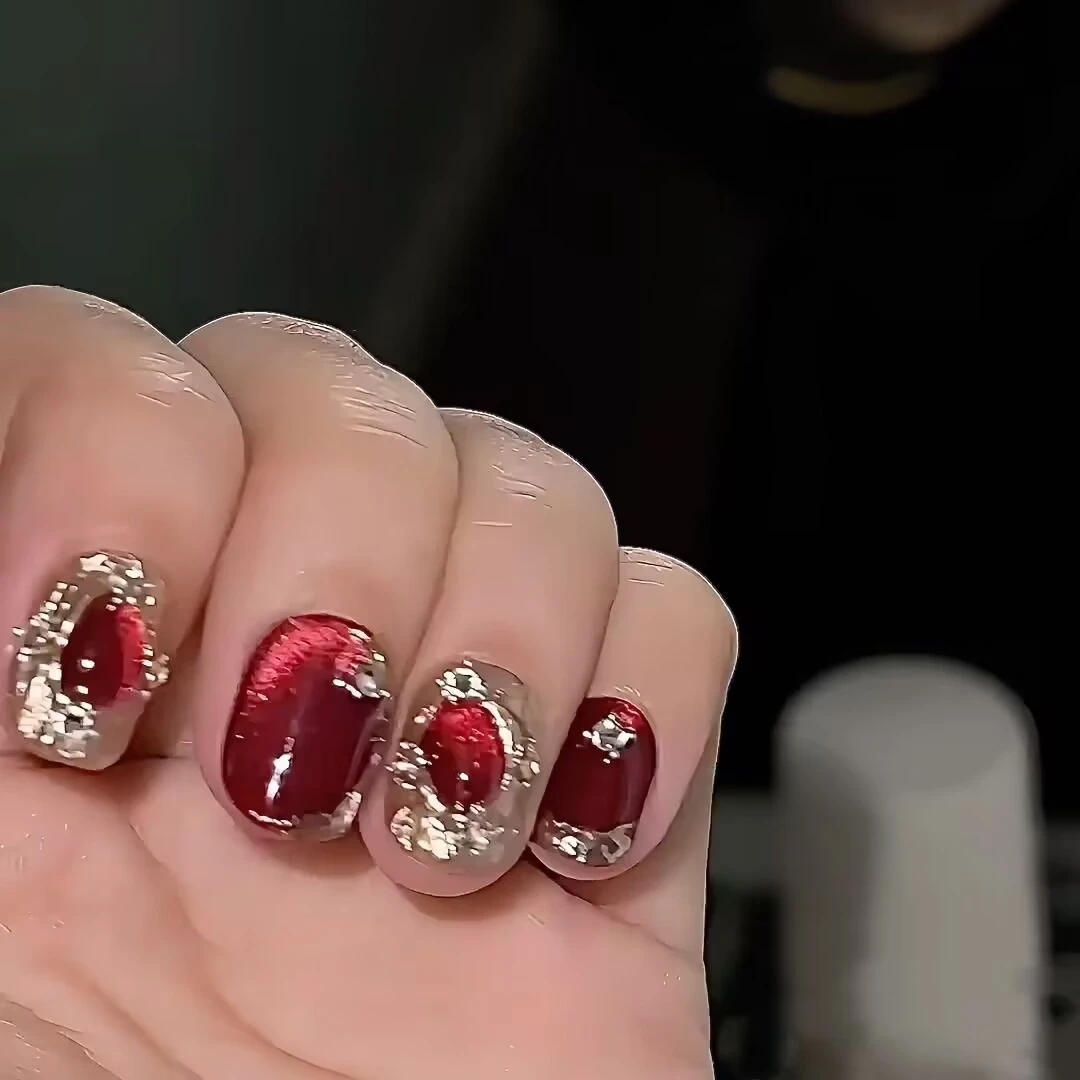 布契红猫眼 复古红色手工穿戴甲布契拉提过年美甲贴片新年显白短