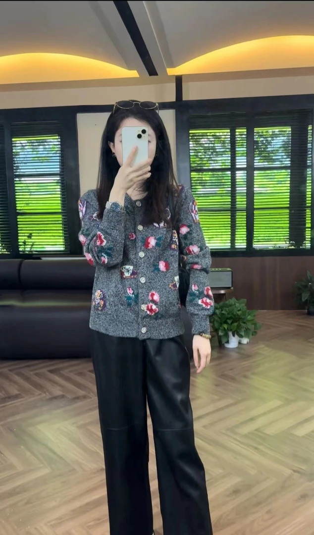 Honey Slurp【天美】4455茶壶花卉毛衣开衫