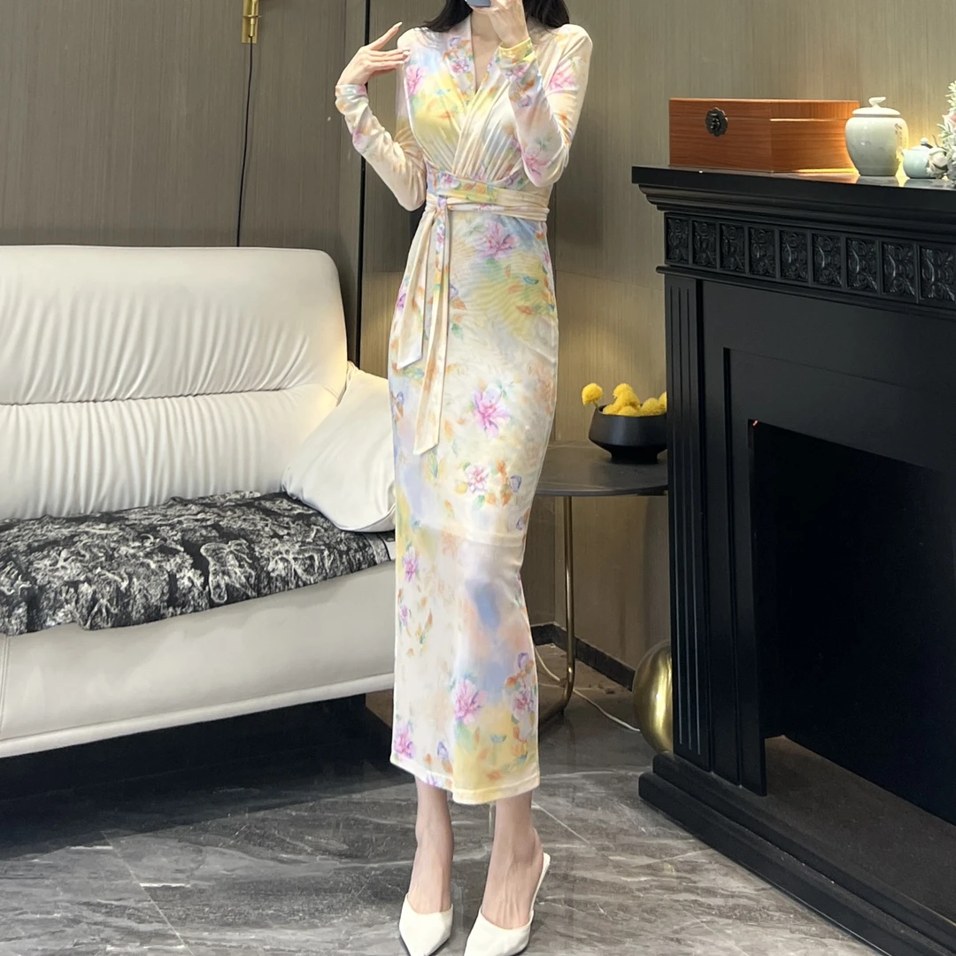 气质女人味轻奢V领长袖杳春含雪显瘦性感包身时尚绑带百搭连衣裙