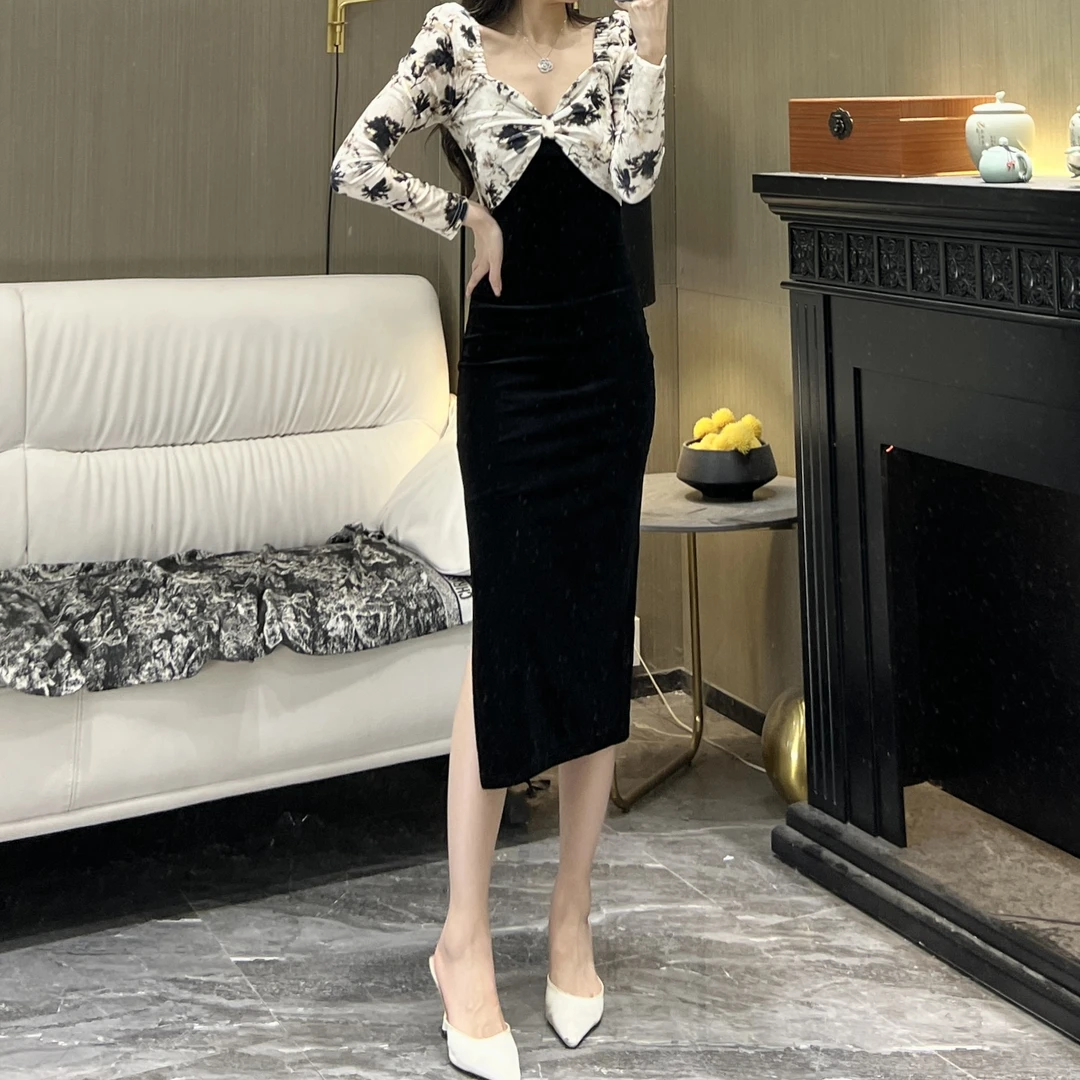 气质女人味轻奢拼接丝绒方领长袖春野烂漫显瘦百搭修身开衩连衣裙