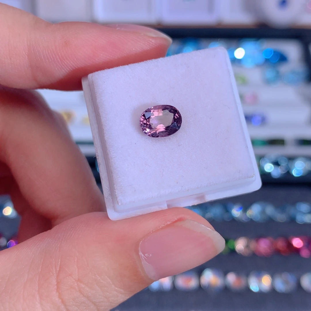 尖晶石裸石未镶嵌1.3ct