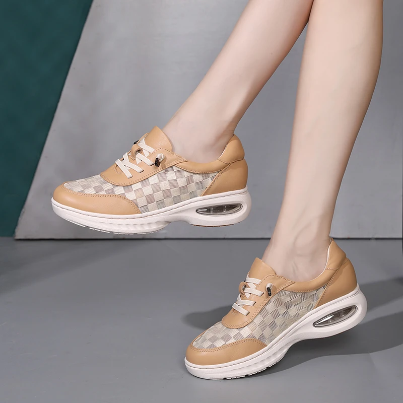 轻便网纱透气休闲鞋夏季真皮气垫软底百搭旅游鞋一脚蹬舒适女士鞋