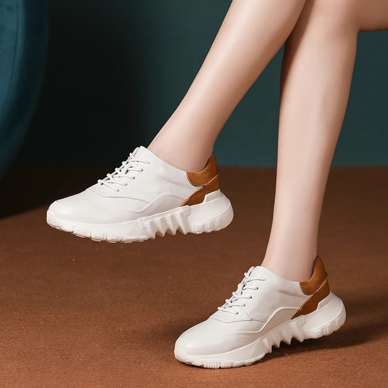 休闲舒适皮鞋轻便透气跑步运动鞋软底舒适春秋季单鞋厚底健步鞋