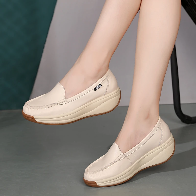 厚底4公分休闲单鞋女春秋真皮软底舒适广场舞鞋摇摇底坡跟旅游鞋