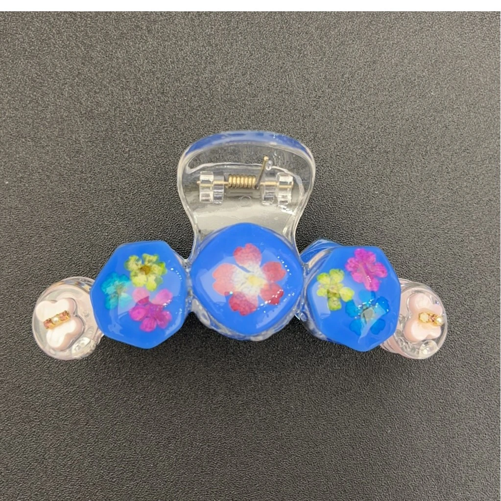 【BORAKOO】【东大门代购】蓝色亚克力抓夹