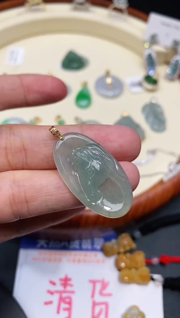 【闪购商品】翡翠颈饰18K金镶嵌
