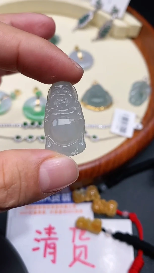 【闪购商品】翡翠颈饰未镶嵌
