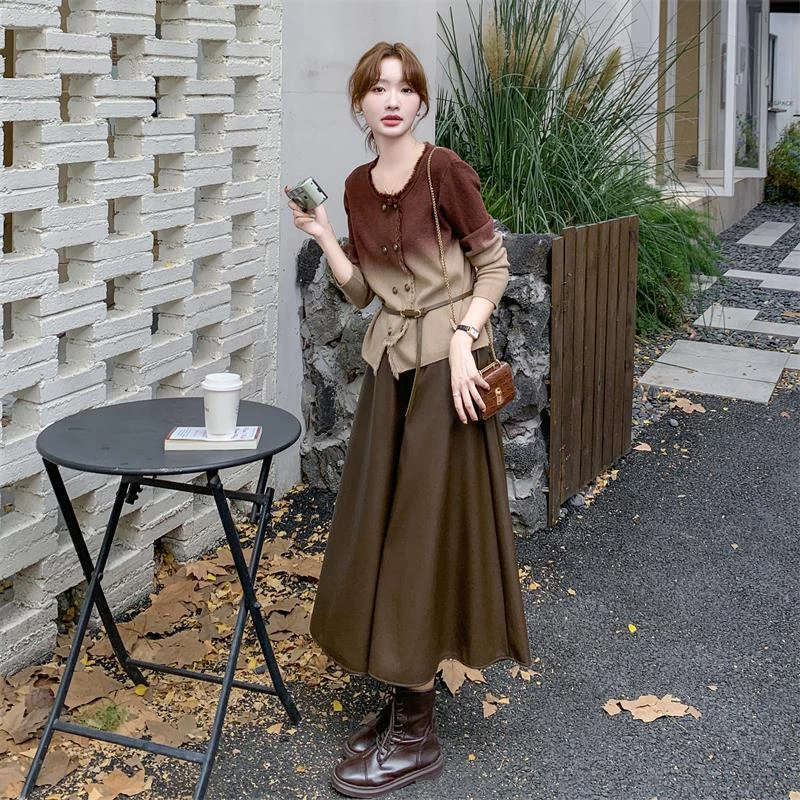 渐变色针织小香风套装裙女春秋2025新款盐系轻熟半身裙两件套绝美