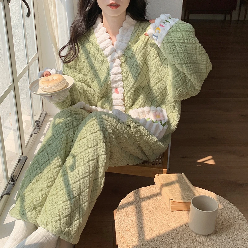喜尼猫珊瑚绒睡衣冬季女款加绒加厚花儿新款秋冬款法兰绒毛绒睡衣