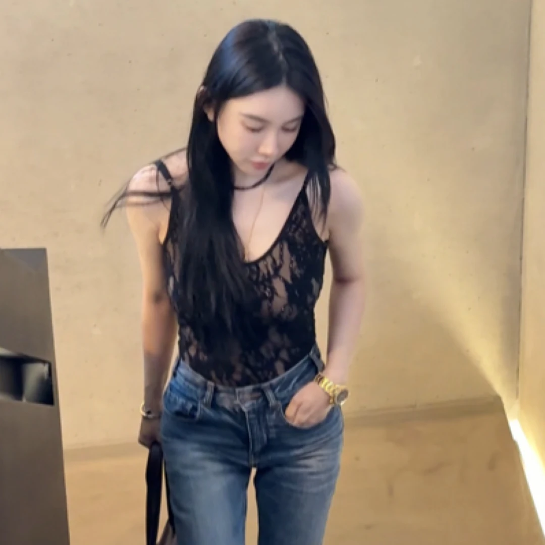 XHCHlC 设计师新款U型大露背修身蕾丝吊带连体衣