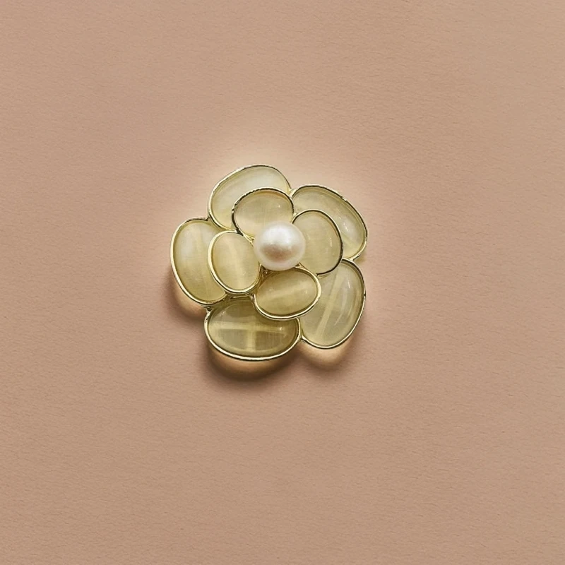 【为民珠宝】(证书+礼盒）合金镶嵌淡水珍珠胸针花朵胸饰款  BX27312