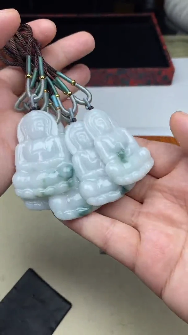 【闪购商品】翡翠颈饰未镶嵌观音 多样性发货 拍一件发一件