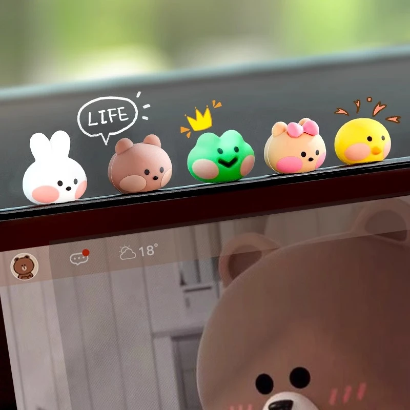 车载饰品汽车迷你小摆件治愈系可爱中控台屏幕趴趴公仔电动车装饰