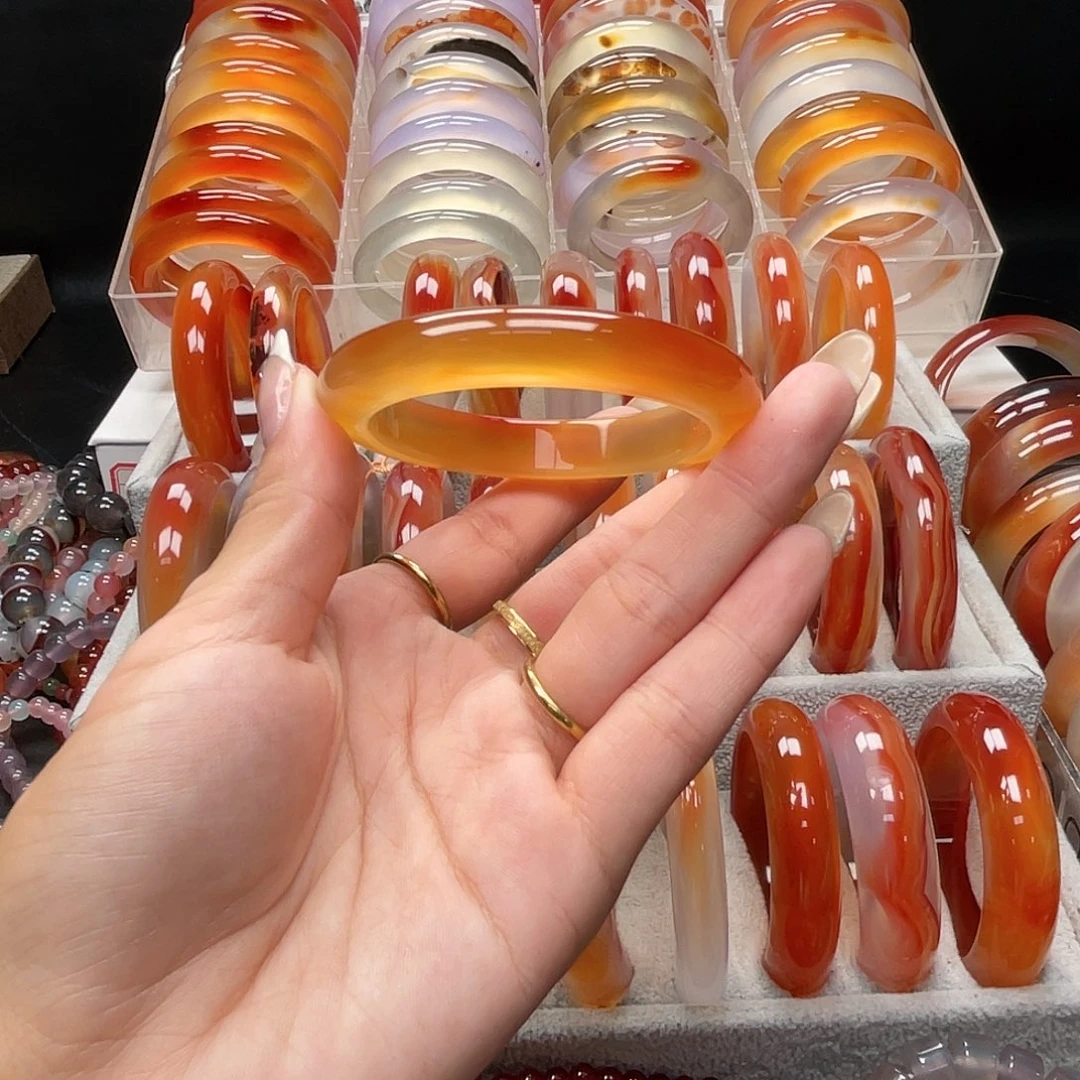 玛瑙/玉髓手镯未镶嵌?*C