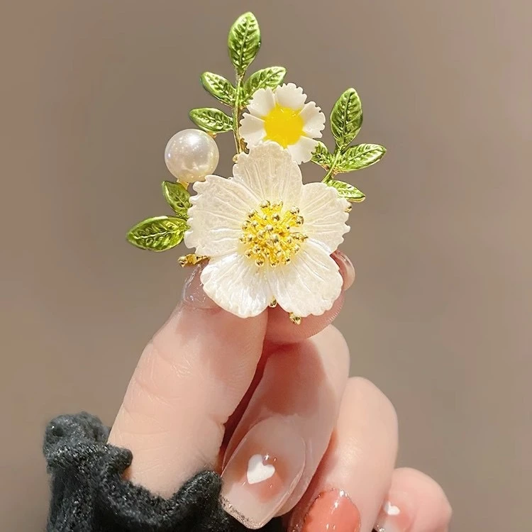 合金胸针 百搭雏菊胸针女清新精致胸花别针扣西装开衫轻奢配饰品