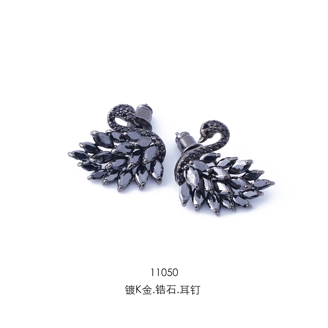 铜合金锆石耳饰 11050轻奢时尚百搭简约经典优雅黑天鹅耳饰