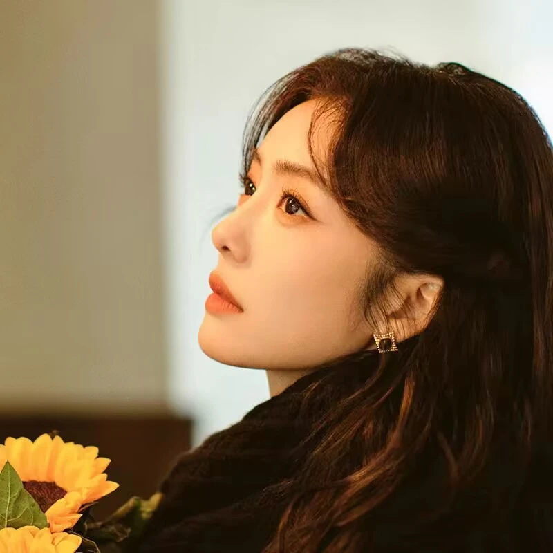 铜合金耳饰 《货号8458》 中间一点黑耳钉