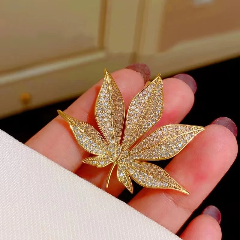 铜合金合成锆石胸针 【金枝玉叶】高订满镶枫叶时尚百搭胸针155