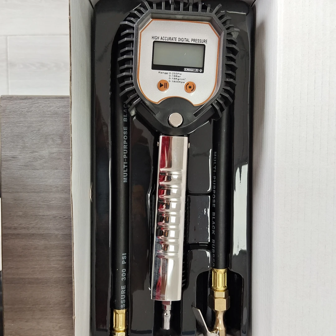 轮胎数显加气表，可以打16个压力，质保一年