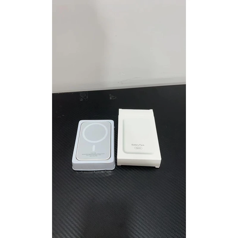 磁吸充电宝小巧便捷超大容量无线移动电源5000毫安